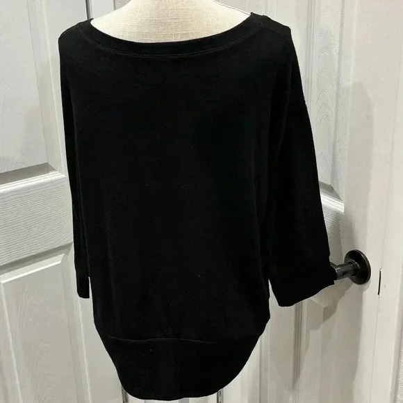 Ambiance Apparel black v- neck sweater size L - Picture 3 of 6